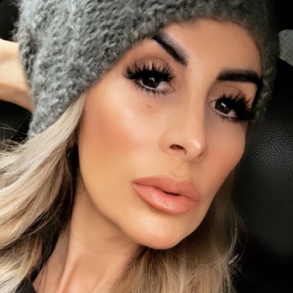 Meet your Posher, Malissa - Picture 1 of 1